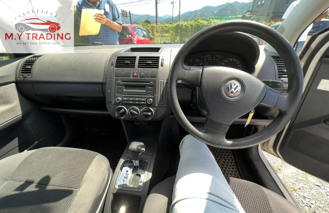 
								Volkswagen POLO full									