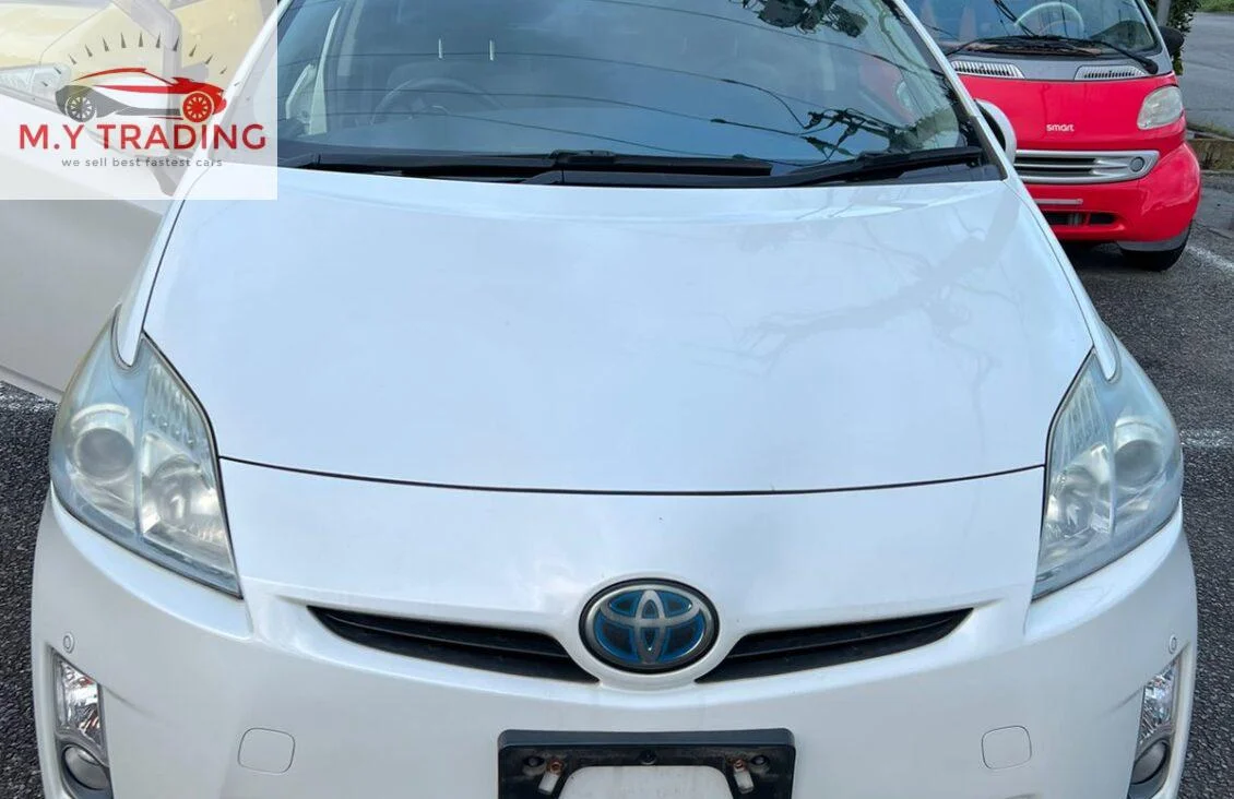 
								TOYOTA PRIUS WHITE 2011 full									