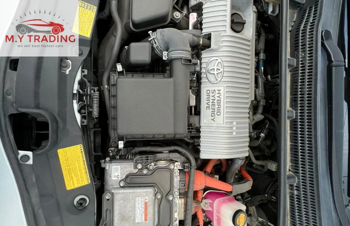 
								TOYOTA PRIUS WHITE 2011 full									