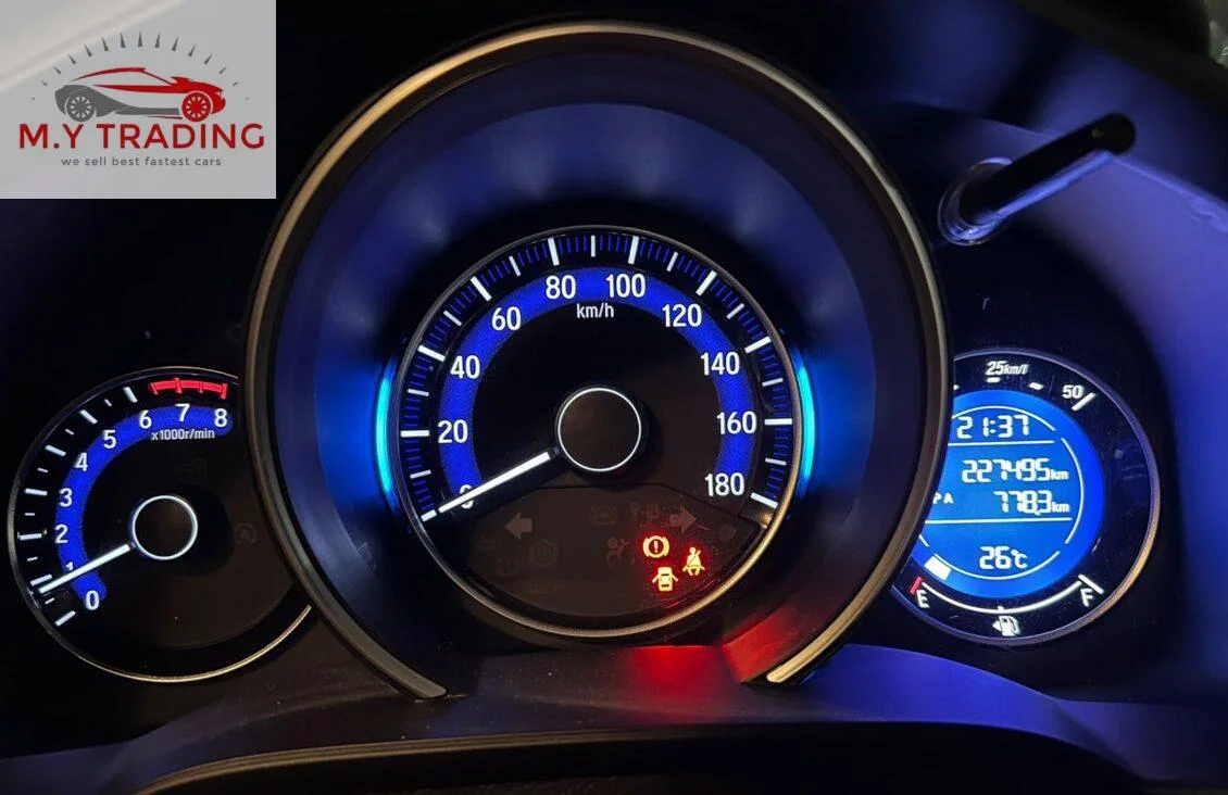 
								HONDA FIT HYBRID 2015 full									