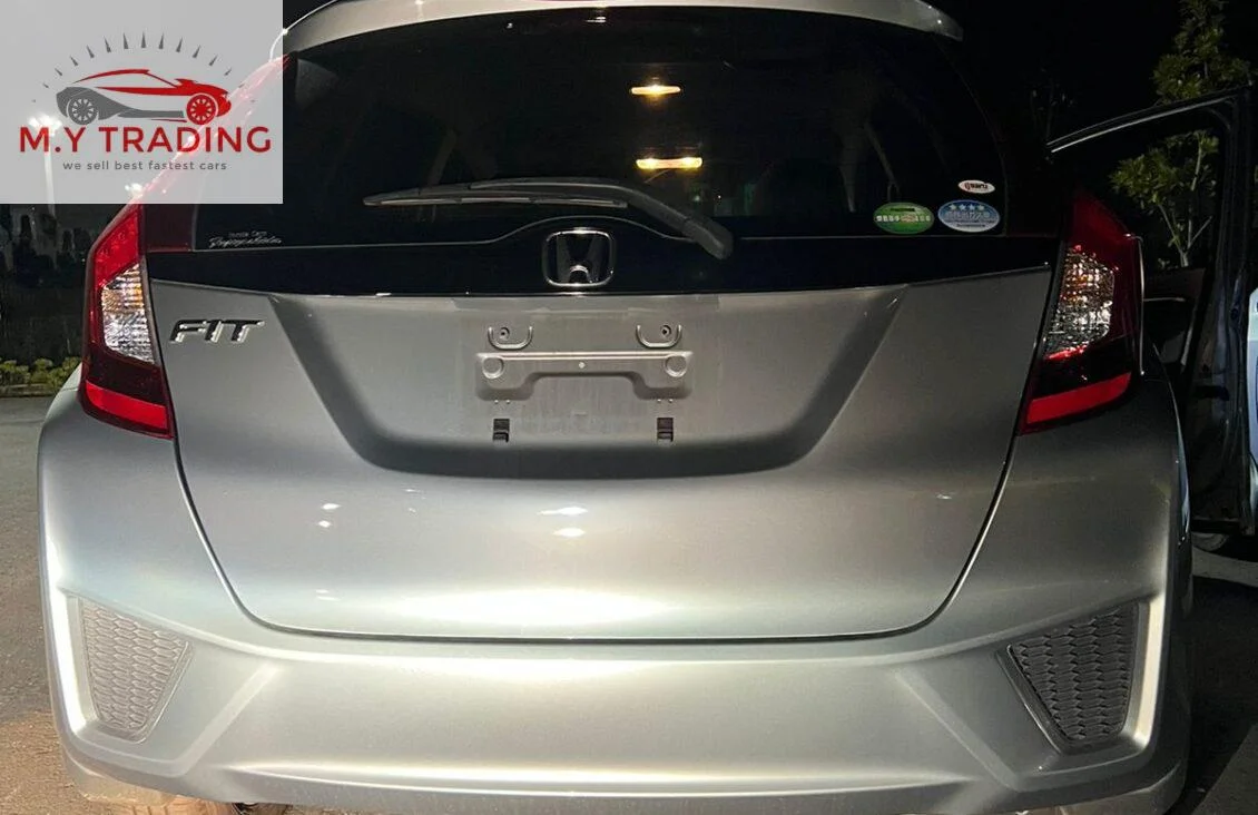 
								HONDA FIT HYBRID 2015 full									