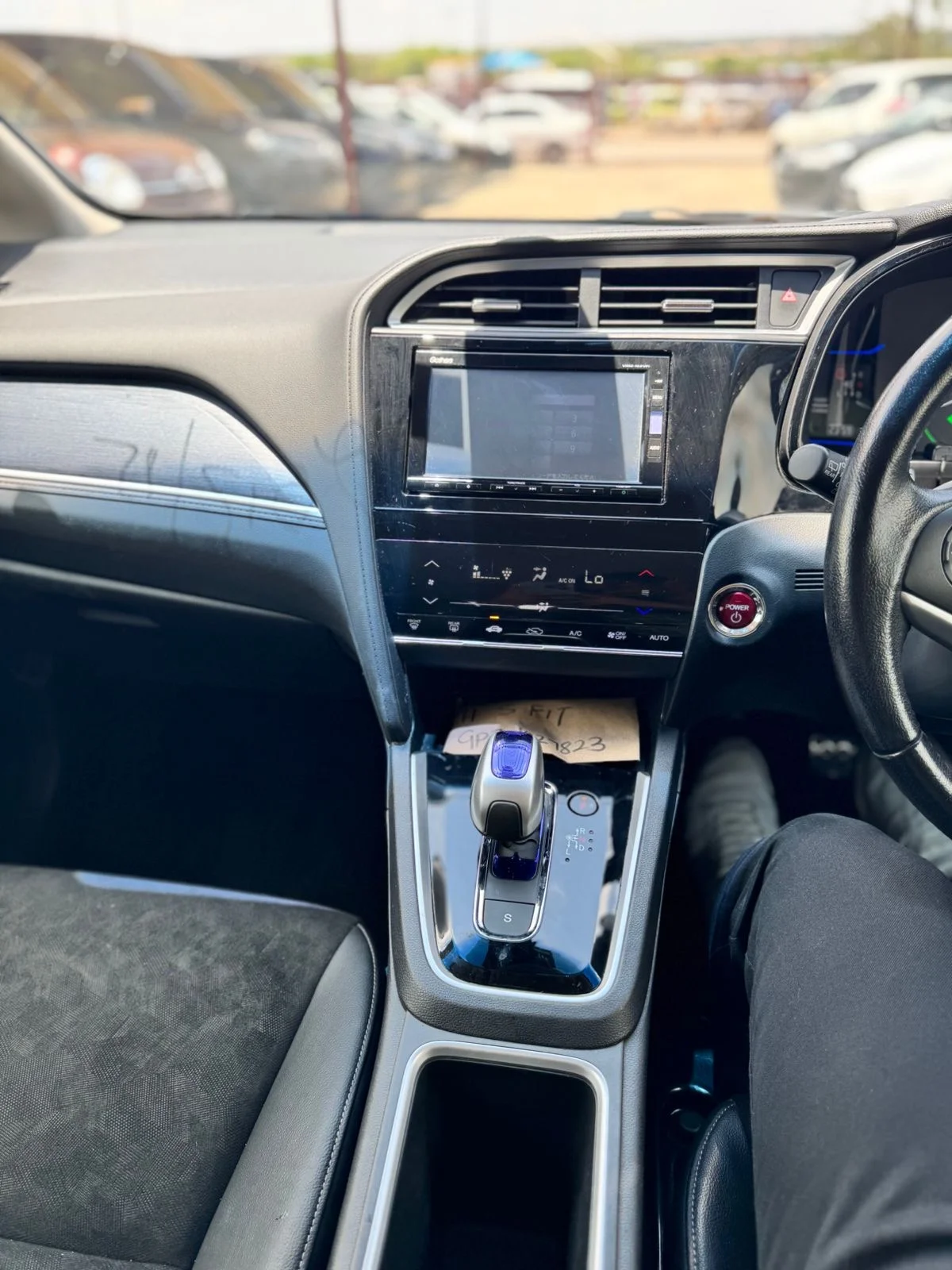 
								Honda Fit Shuttle full									