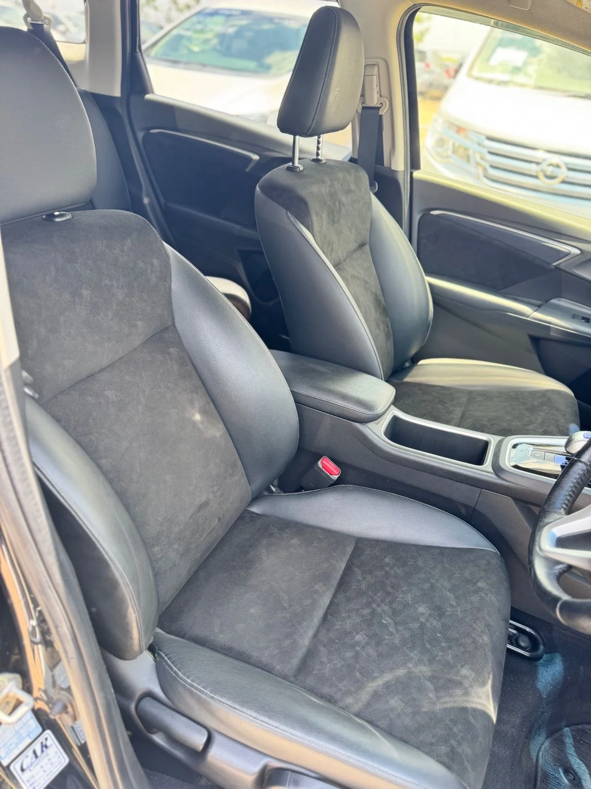 
								Honda Fit Shuttle full									