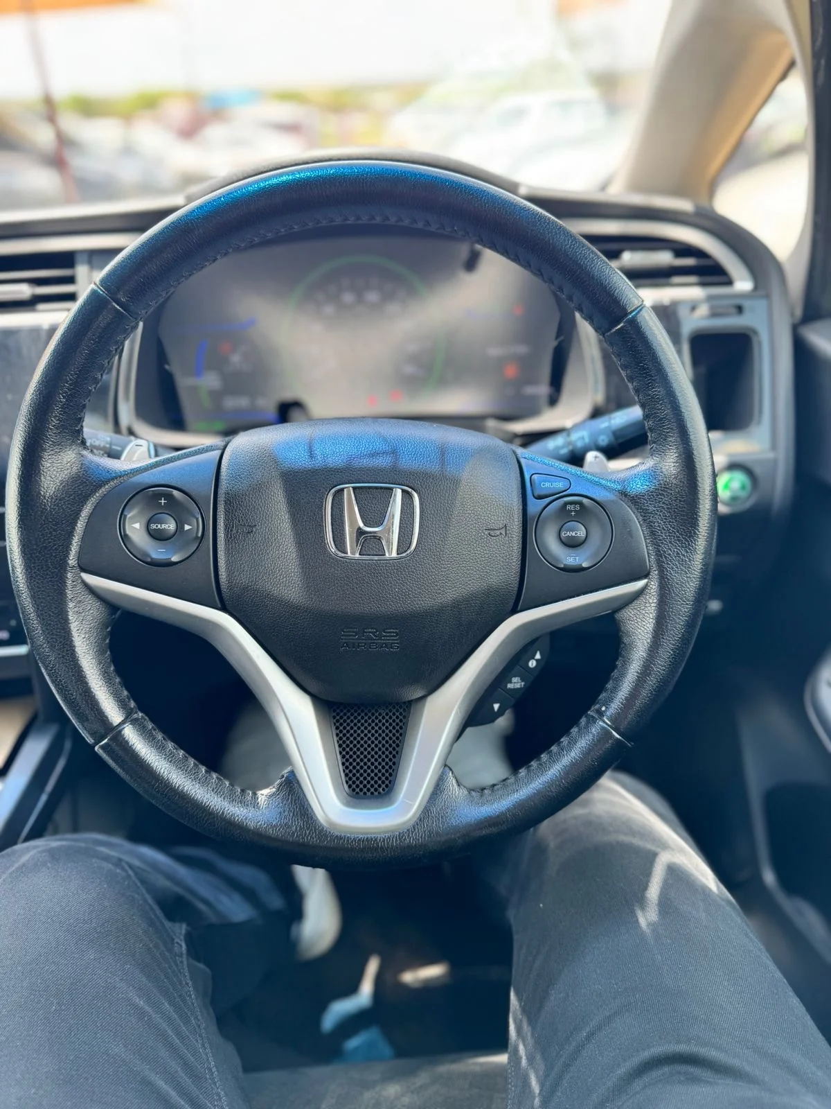 
								Honda Fit Shuttle full									